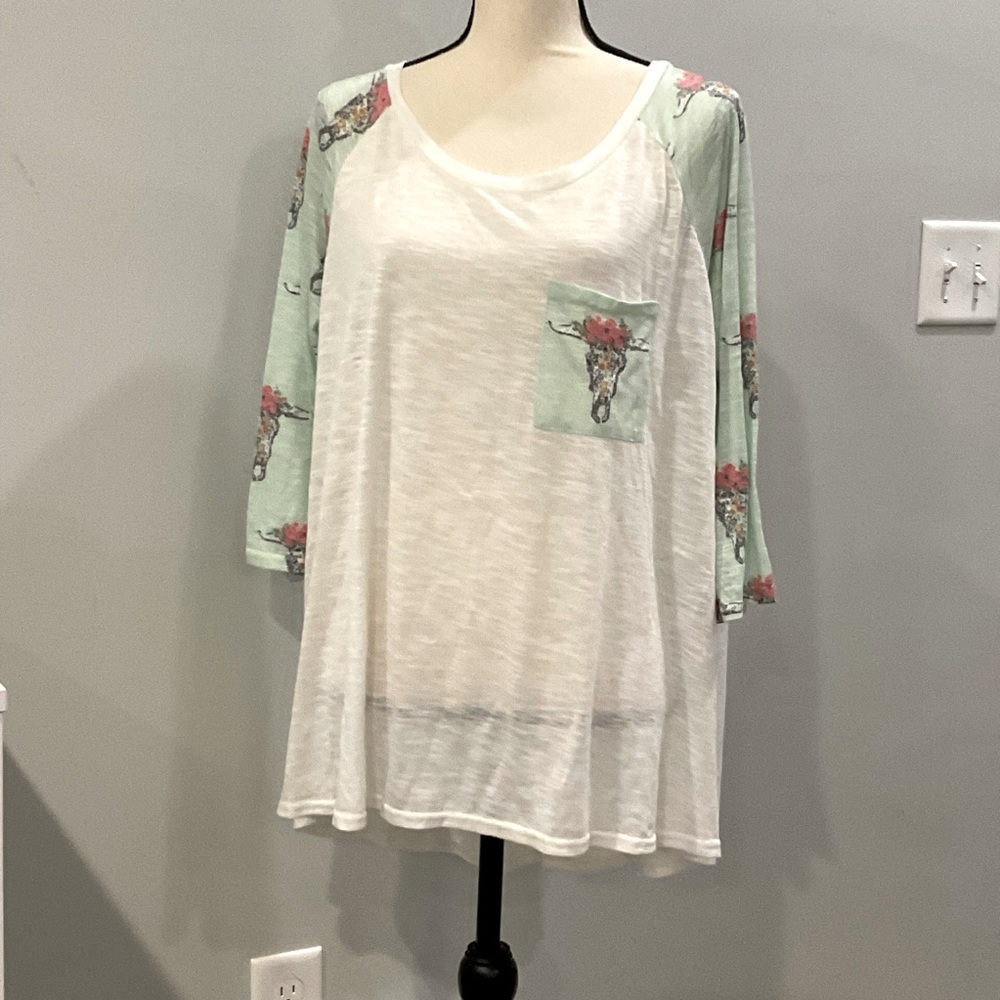 🆕 Umgee 3/4 length sleeve cowboy skull raglan tee, size 1XL